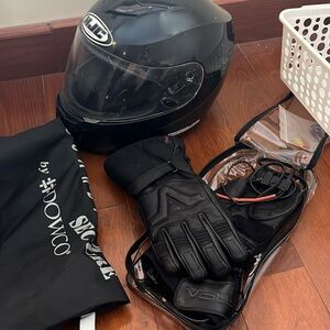 Motorcycle Helmet and heated gloves
